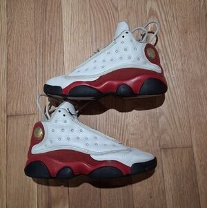 Size 11Y Nike Air Jordan Retro 13 - WHITE & RED - GOOD Condition